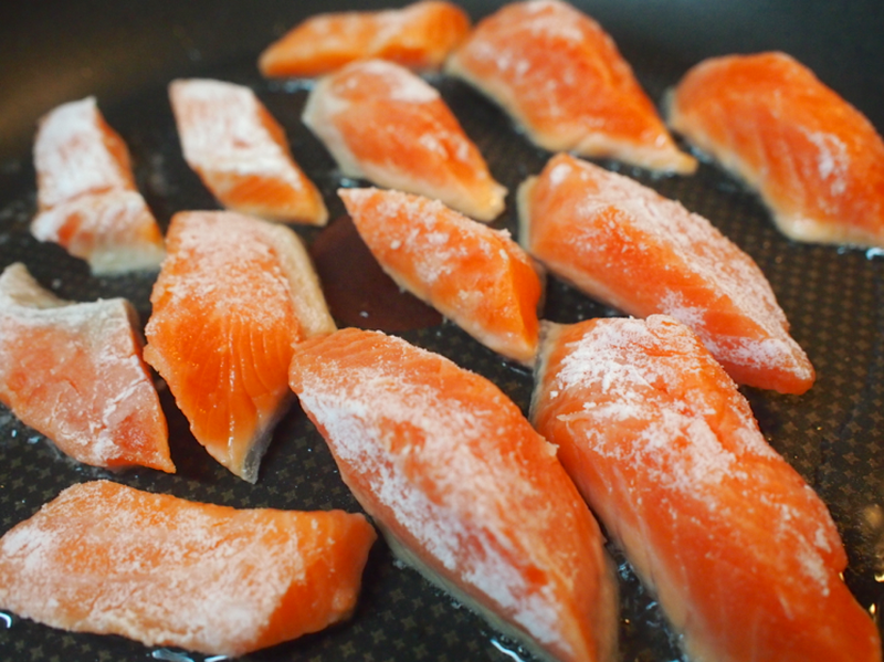 日本酒すすむ！お袋の味おつまみ「鮭のみぞれ煮」