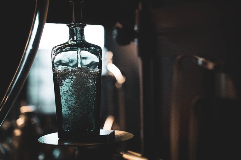 【常識を覆すアルコール度数57%のクラフトジン！】革新的な1本「MAWSIM GIN DEPTH 57」発売