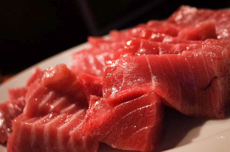生のマグロがどんっ！　満腹大好き男子の隠れ家「きになるき 男の小料理」（渋谷）