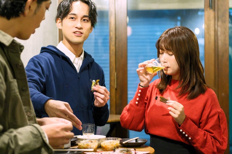 【読者参加型企画】お酒好きが「茎わかめ」と合わせる最強のコンビニせんべろセット作ってみた