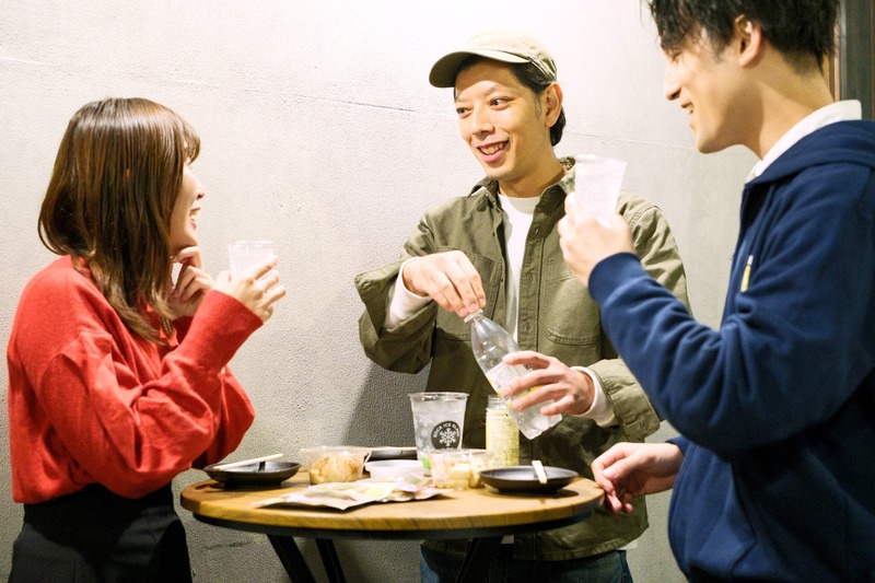 【読者参加型企画】お酒好きが「茎わかめ」と合わせる最強のコンビニせんべろセット作ってみた