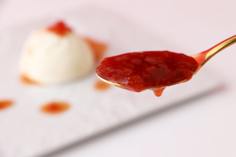 【苺60粒！大人気のアイス専用果肉酒をパワーアップ】罪深すぎるアイス専用酒「超罪」が販売