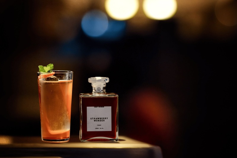 【極上のストロベリーリキュール！】初のホリデー限定ギフト「STRAWBERRY WONDER　Special Christmas Gift Set」販売