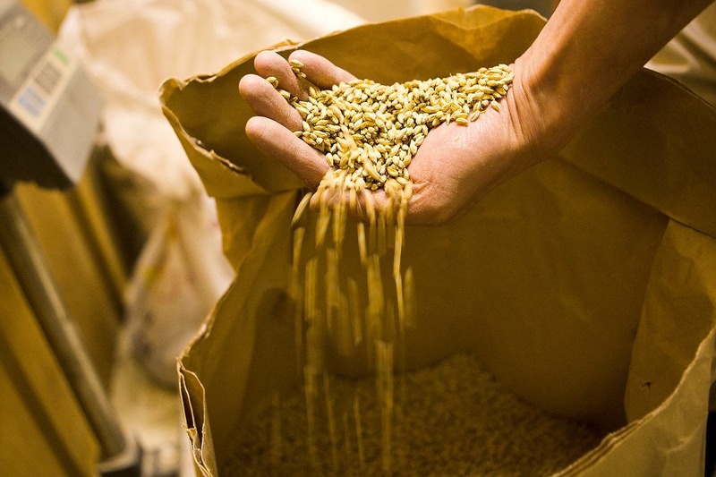 【麦のワイン登場！】ワイン並の高アルコール&ワインのように長期熟成できる「ビール」2種類が限定発売