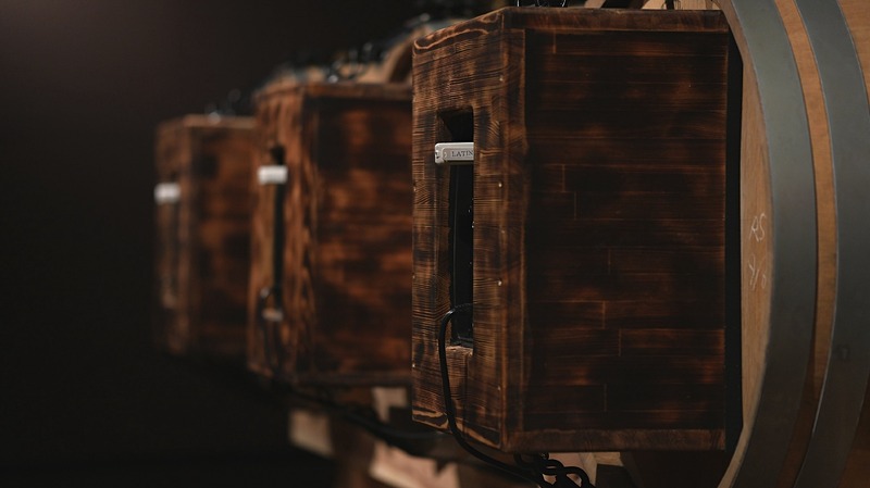 【ロックや奄美民謡を聴かせた熟成酒！】6種の音楽による6タイプの「NISHIHIRA's Sonic Aging」一般販売