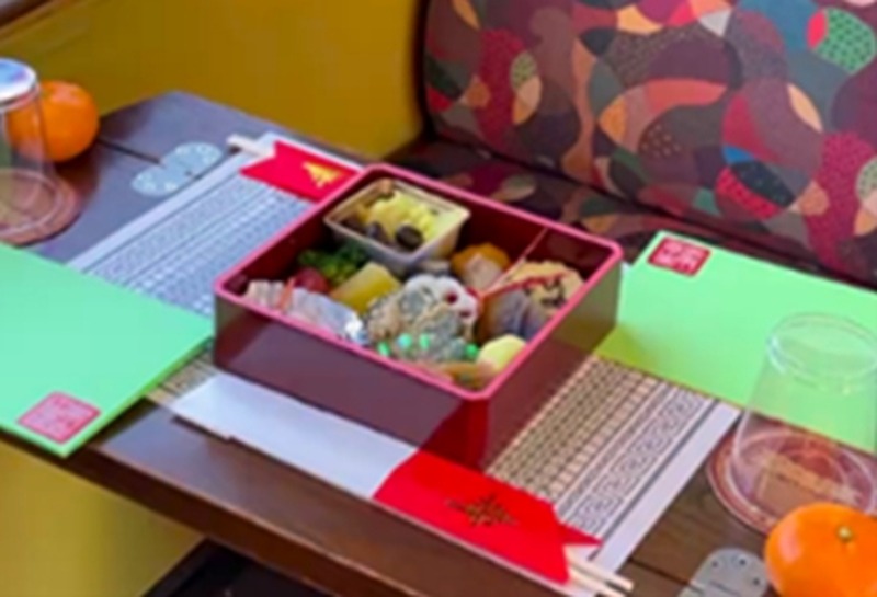 【お酒も飲める！2026年1月1日を贅沢に】毎年好評の新春特別列車「初富士おせち列車」が今年も運行