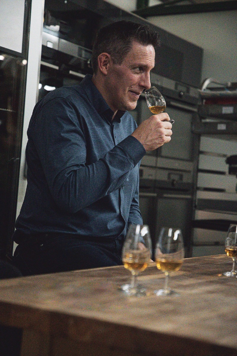 【特別なアニバーサリーボトル！】「ロッホローモンド17年 1stフィル ミズナラカスク フィニッシュ Y’sカスク」販売