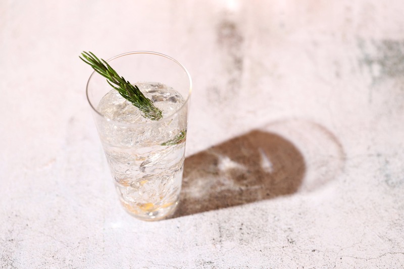 【正解したら全額還元！】原材料を一部非公開にしたクラフトジン「なぞGIN」が販売