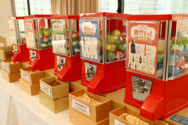 【酒ガチャが北千住駅に登場！】「クランド 酒ガチャ POP UP STORE」開催