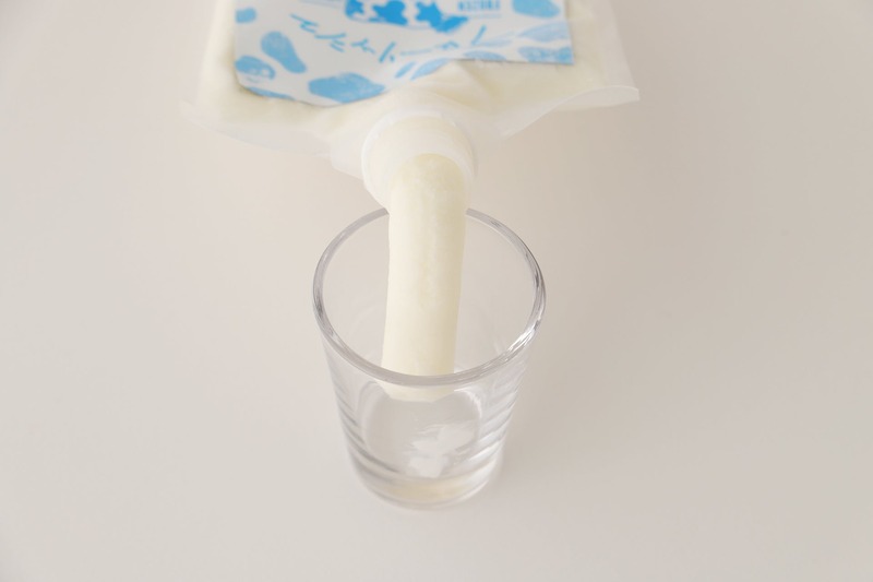 【パウチで凍らせて飲むヨーグルト酒！】シャリシャリ&とろ～っとした食感の「フローリッシュ」新登場