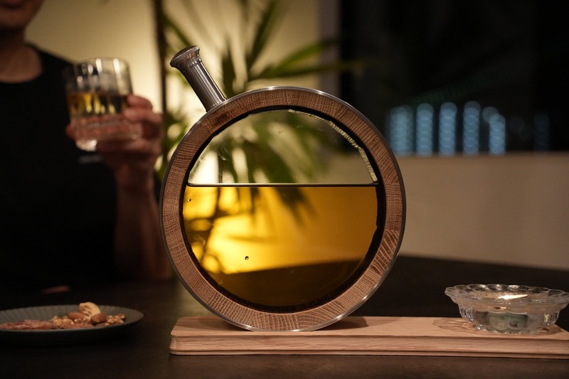 【熟成が「見える」卓上ミニ樽！】透明熟成樽「Visible Aging Barrel」が先行販売