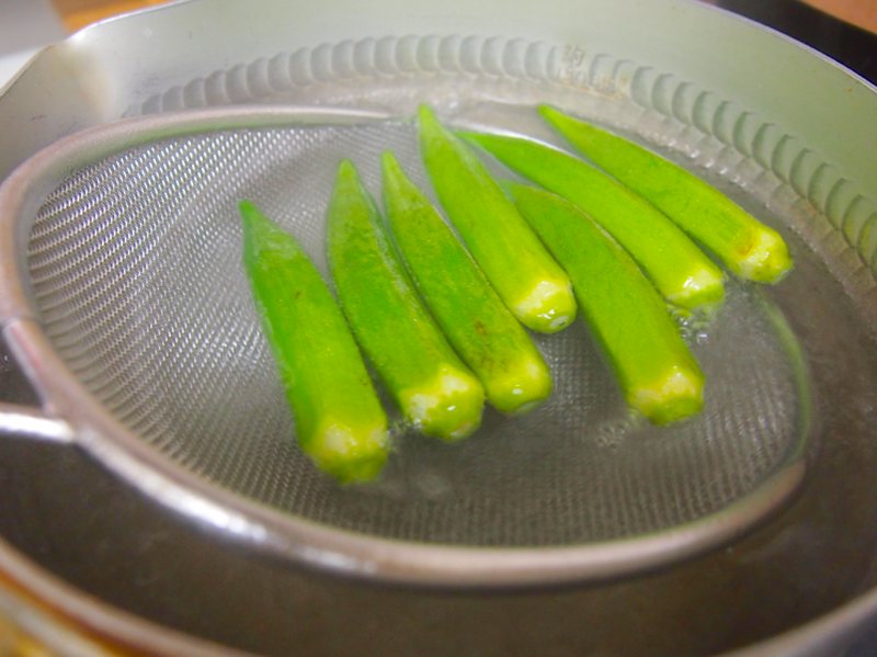 夏場はこれで乗り切れる！梅肉とオクラで夏バテ予防！「豚肉のさっぱり和え」