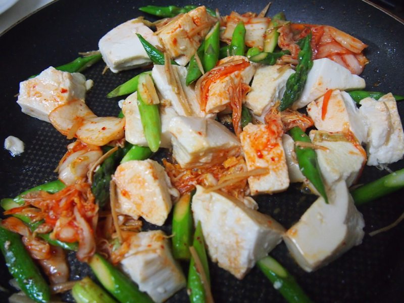 夏のビールが一層美味しくなる！生姜が効いた「豆腐キムチャンプルー」