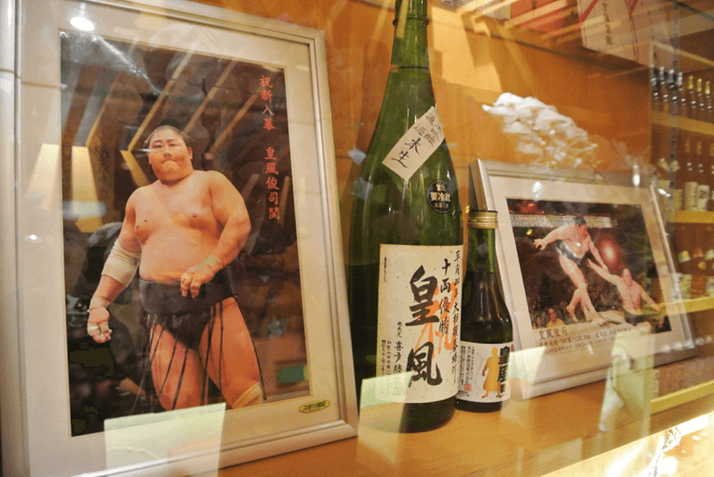 日本酒は全て四合瓶で提供！話題の「相撲めし」が食べれる元関取による「皇風ノ店」（調布）