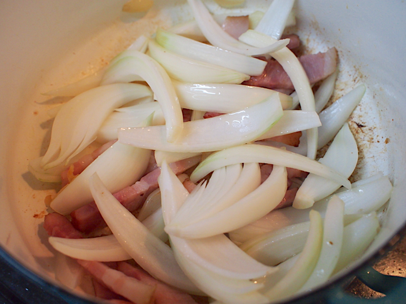 お鍋に次々入れていくだけ！ウマ過ぎる「夏野菜のあっさり煮」