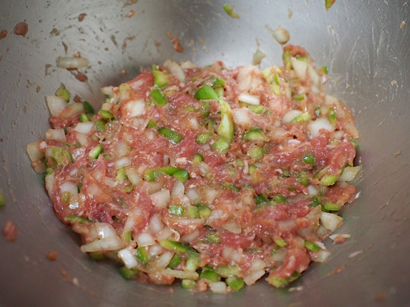 シャキシャキ食感が癖になる！「ピーマン肉だんご」