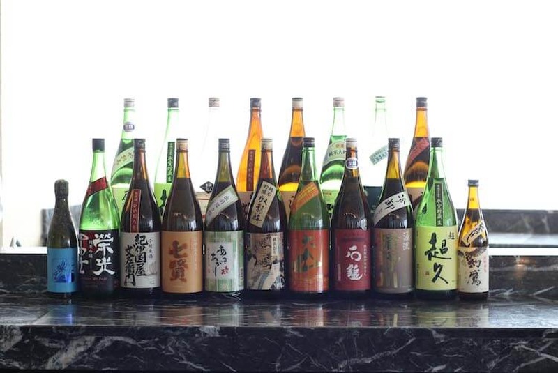 女性唎酒師が厳選した秋の日本酒が飲める「小さな日本酒 BAR」がホテル龍名館東京で開催