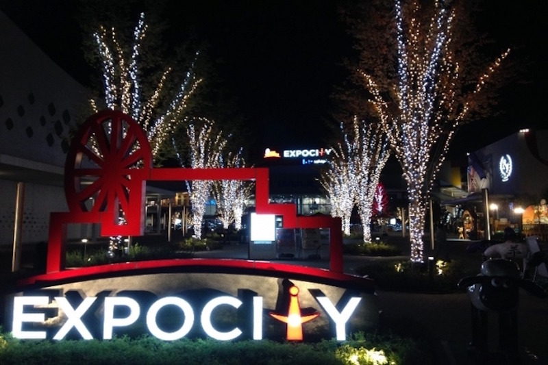 本場ドイツを再現したクリスマスマーケットが大阪の万博記念公園内にあるEXPOCITYにて開催