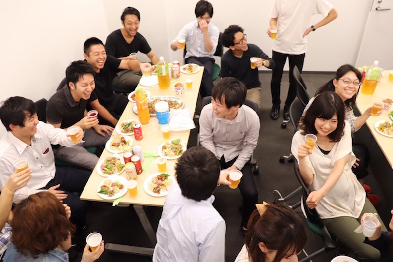 オフィスで飲み会！企業専門のシェフ派遣宴会サービス「社飲み.com」サービス開始