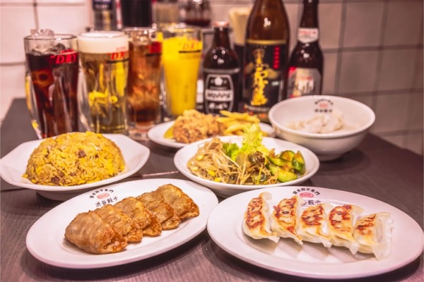 【激安！料理7品+飲み放題2時間2,980円！】「薄皮餃子専門 渋谷餃子」の宴会コースが破格 画像