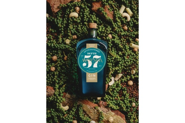 【常識を覆すアルコール度数57%のクラフトジン！】革新的な1本「MAWSIM GIN DEPTH 57」発売 画像