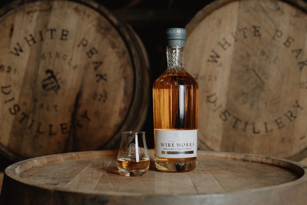 【イングランド産ウイスキーとして史上初！年1度のNo.1ウイスキーを受賞】「ワイヤーワークス バーボンバレル」が日本発売 画像