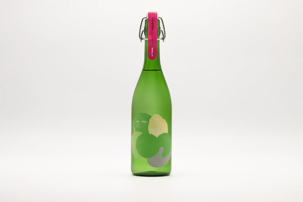 【がんの治療研究を応援する「deleteC」とコラボ！売上の8%を寄付】haccoba「はなうたホップス +deleteC」が数量限定発売 画像