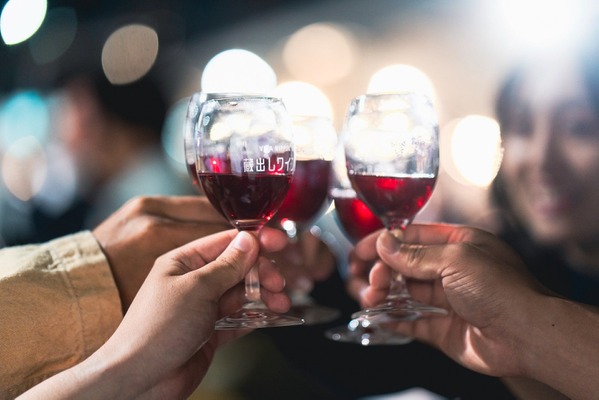 【日本ワイン約200銘柄を飲み比べ！】山梨・甲府に36ワイナリーが集う「蔵出しワインバー」開催 画像