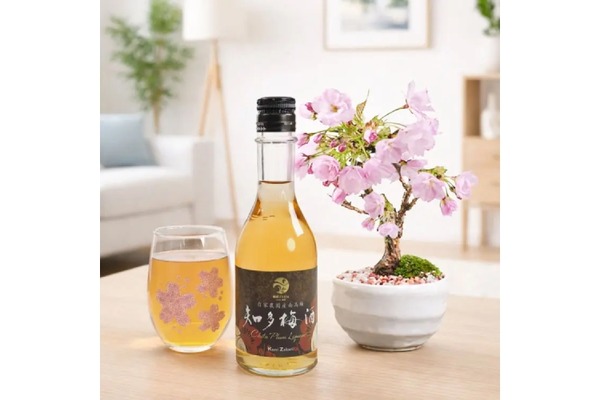 【母の日ギフトや春の贈り物に！】本物のミニ桜が咲く「おうちでお花見　～梅酒と盆栽セット～」発売 画像