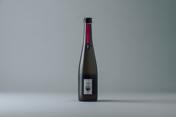 【秋田県産いちごが香る！】農業 × 醸造で実現した唯一無二のクラフトサケ「稲と秋田夏響」の抽選申込受付が開始 画像