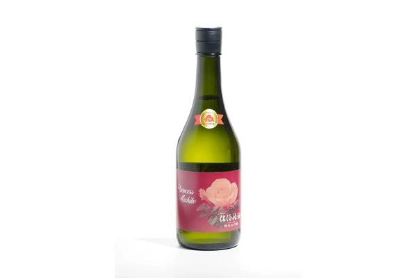 【バラの花酵母を使用！】特別な日の日本酒「佐伯飛翔 純米大吟醸 プリンセスミチコ」500本限定で販売 画像