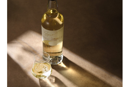 【40年の酒造人生...その全てを込めた1本！】オーク樽熟成紫芋焼酎「軌 ―Ｓｐｕｒ―」発売 画像