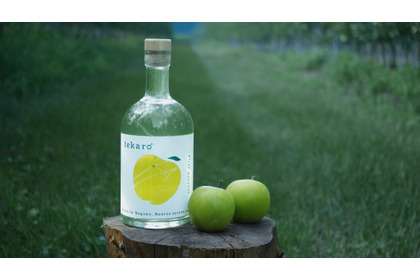 【長野の「初摘みりんご」の青く爽やかなクラフトジン！】「tekaro GIN First Harvest」先行販売 画像