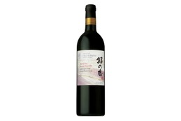 【2つのワイナリーの原酒をアッサンブラージュ！】「ＳＵＮＴＯＲＹ ＦＲＯＭ ＦＡＲＭ 結の香 テロワールアンサンブル」新発売 画像