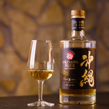 Makuakeで1500万を集めた！革新的ライスウイスキー『沖縄BLUE 8年』を