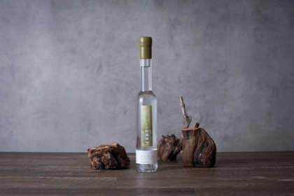 【太陽と大地と時が紡いだ「記憶の結晶」のようなブランデー！】中伊豆ワイナリー「伊豆陽雫 HINA」が発売