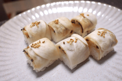【レシピ】日本酒が進む！”和”な一口おつまみ「カブ昆布寿司」 画像