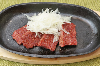 肉食系にオススメおつまみ！即席「コンビーフステーキ」の作り方 画像