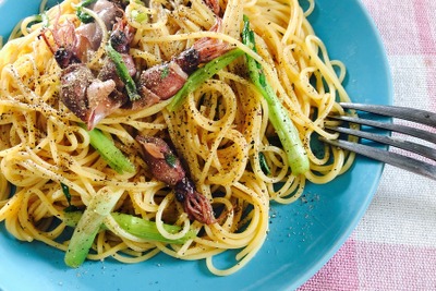 【レシピ】旬の素材の相乗効果！「ホタルイカとせりのパスタ」 画像