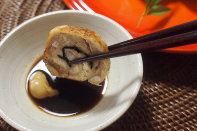 アレンジで自在！小料理屋で出てきそうな『鶏ひき肉のうす揚げロール』のレシピ 画像