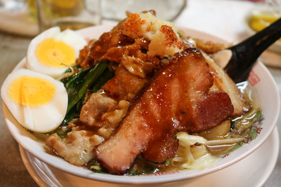 二郎系ラーメンが食べられるスナック！？赤羽で話題の「スナック雪子」に行ってきた 画像