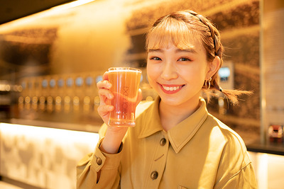 大人の遊び場「EXBAR TOKYO(エクスバー)」で大矢梨華子がクラフトビールのドリンクバーを体験してきた 画像