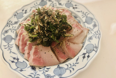 【レシピ】薬味たっぷりで食べる！「かんぱちの塩薬味カルパッチョ」 画像