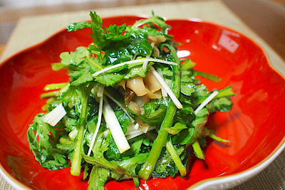 日本酒に合う！春菊でお手軽おつまみ「ザーサイ和え」と「茎きんぴら」 画像