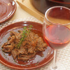 炭酸水で時短ワザ！ワイン好き必見『とろり牛すじ肉のバジルソーダ煮』の作り方 画像