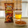 【ビールに合う！お酒を愉しむベビースター】「ベビースターラーメンおつまみ（焼そば味スパイシーソース風味）」発売 画像