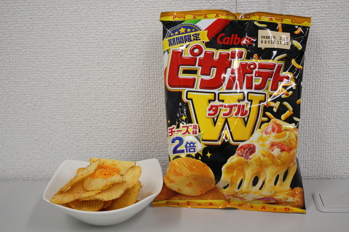 レビュー】ファン待望！チーズ風味が2倍になった「ピザポテト W