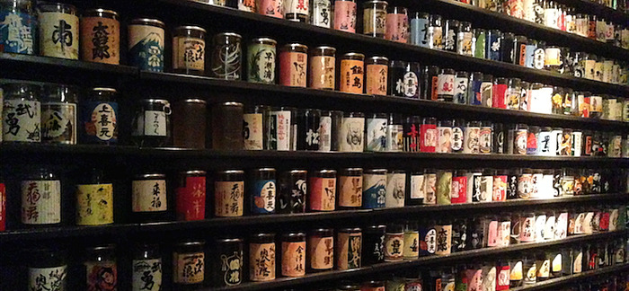 こんな沢山のワンカップは見たことない 恵比寿のオシャレなバー 立喰酒場 Buri Nomooo ノモー