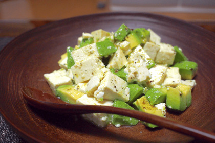 【レシピ】永遠に食べたくなる中毒性！濃厚「アボカド豆腐」 画像