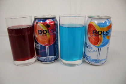 【レビュー】世界初の缶カクテルが登場！「BOLS ビターカシス」「BOLS ブルーシトラス」を飲んでみた 画像